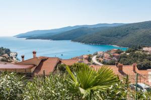 Luxury 1 Bedroom Apartment in Rabac