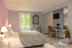 Hotels Logis Domaine De Valaudran : photos des chambres