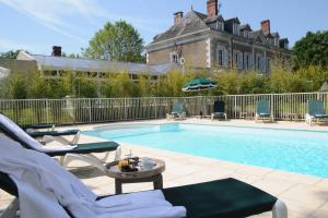 Hotels Logis Domaine De Valaudran : photos des chambres