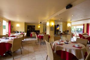 Hotels Hotel Le Dauphin : photos des chambres