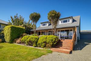 Lakefront Villa Manapouri