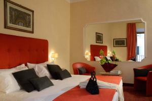 Deluxe Double Room room in Colonna Palace