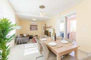 Apartments Luxury and Sea View