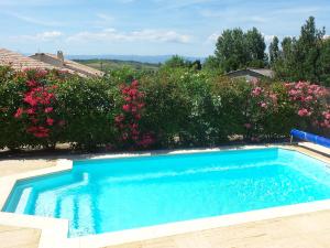 Villas Villa with air con heated pool bubble bath fenced garden and kids play equipment : photos des chambres