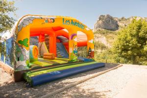 Campings Camping les Princes d'Orange : photos des chambres