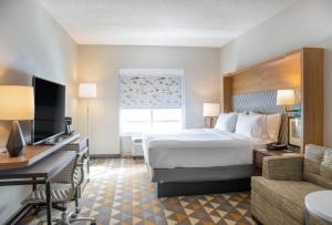 Holiday Inn Toledo - Maumee I-8090 by IHG