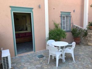 PALIO LIMANI HOUSE Spetses Greece