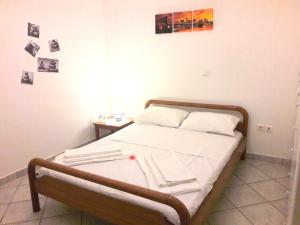 Elafonisos: Two storey house on the sea front Lakonia Greece