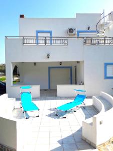 Elafonisos: Two storey house on the sea front Lakonia Greece