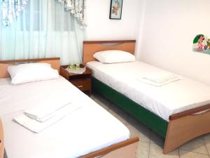 Elafonisos: Two storey house on the sea front Lakonia Greece