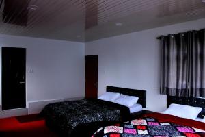 FRATERNITY HOMESTAY