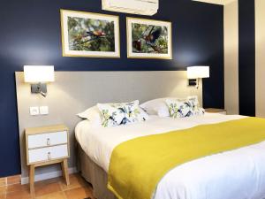 Hotels Hotel Les Suites - Domaine de Crecy : photos des chambres