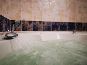 Double Room with Spa Bath room in SuiteInnCentro Dimora Storica