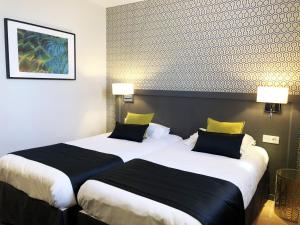 Hotels Hotel Les Suites - Domaine de Crecy : photos des chambres