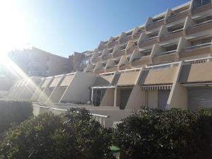 LA CORNICHE SETE 15 Rue de Savoie