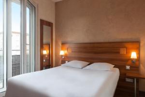 Hotels The Originals City, Hotel Colmar Gare : photos des chambres
