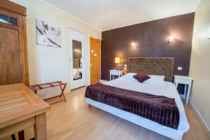 Hotels Logis Hotel Les Voyageurs : Chambre Double Standard