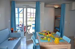 Villages vacances Lagrange Grand Bleu Vacances – Residence La Grenadine : photos des chambres