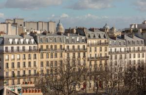 Hotels Hotel Du Lion : Chambre Lits Jumeaux parisienne

