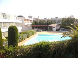 Agréable appartement 4 personnes à Villeneuve-Loubet Plage, piscine, mer, commerces à proximité