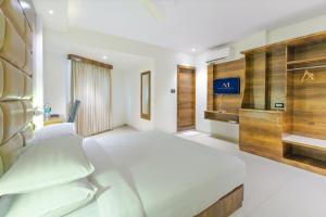 Aura One Hotel