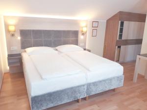 Two-Bedroom Apartment (5 Adults) room in Hotel Haydn