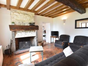Maisons de vacances Tasteful Holiday Home in Sormery with Swimming Pool : photos des chambres