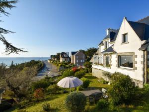 Maisons de vacances Atmospheric holiday home in Erquy with views : photos des chambres