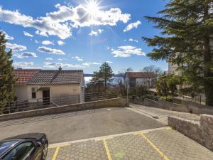 Apartment Color Green