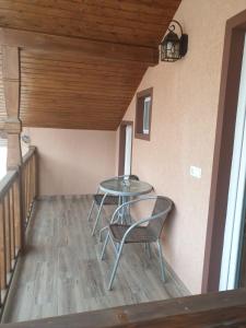 Cabana Sarmis Costesti