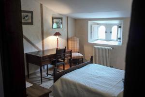 B&B / Chambres d'hotes Logis de la Robliniere : photos des chambres