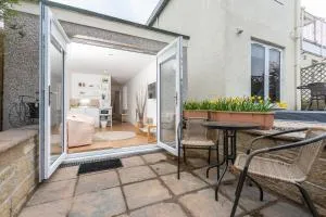 Garden Studio Apartment St Andrews - Free Parking - Strathkinness