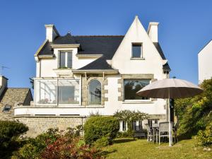 Maisons de vacances Atmospheric holiday home in Erquy with views : photos des chambres