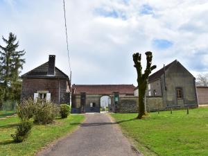 Maisons de vacances Tasteful Holiday Home in Sormery with Swimming Pool : photos des chambres