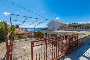 Apartment KRISTINA - 茨里克韦尼察