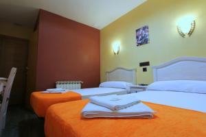 Double Room room in Hostal Regio
