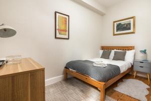 Lovely central Edinburgh apartment