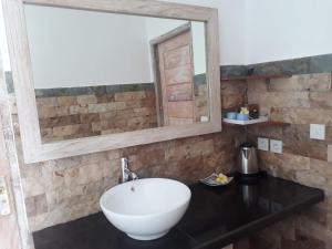 Phòng Giường Đôi Nhìn Ra Biển (Double Room with Sea View)