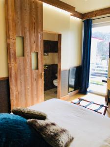 Hotels Logis Hotel Des Bains : photos des chambres