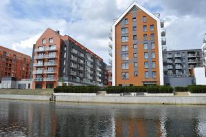 Granary Island Apartment II