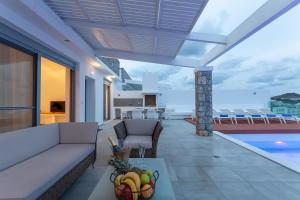 Luxury Sunrise White Villa