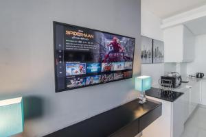 FREE Netflix Condo near IT Park with 32-inch Samsung HDTV