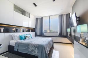 FREE Netflix Condo near IT Park with 32-inch Samsung HDTV