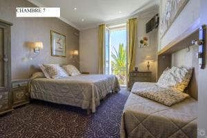 Hotels Hotel Restaurant Bellevue : Chambre Familiale - Vue sur Mer