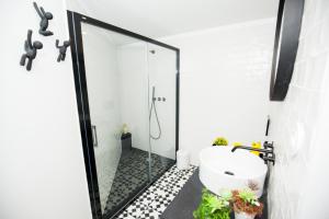 GET a cactus and books studio