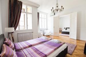 Chic & Charm Apartment