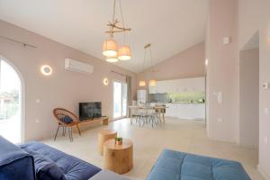 Lux4u Kavala Greece