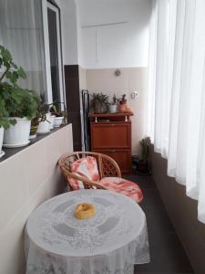 Family style, main street, 20 minutes from the sea