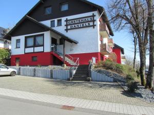 Hotel zur Burg Nürburg-ring