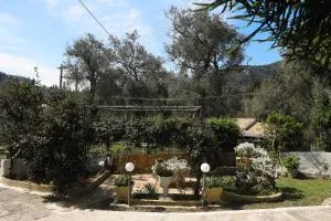 HOUSE ALEXANDER - Kokkínion